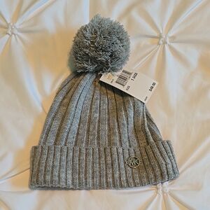 Gray Knit Pom-Pom Beanie
